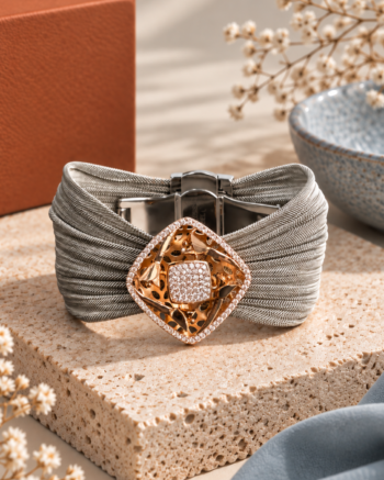 Aurelia Lace Cuff